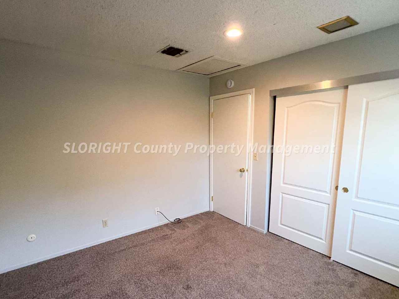 121 Oak St Apt C - Photo 7 of 11