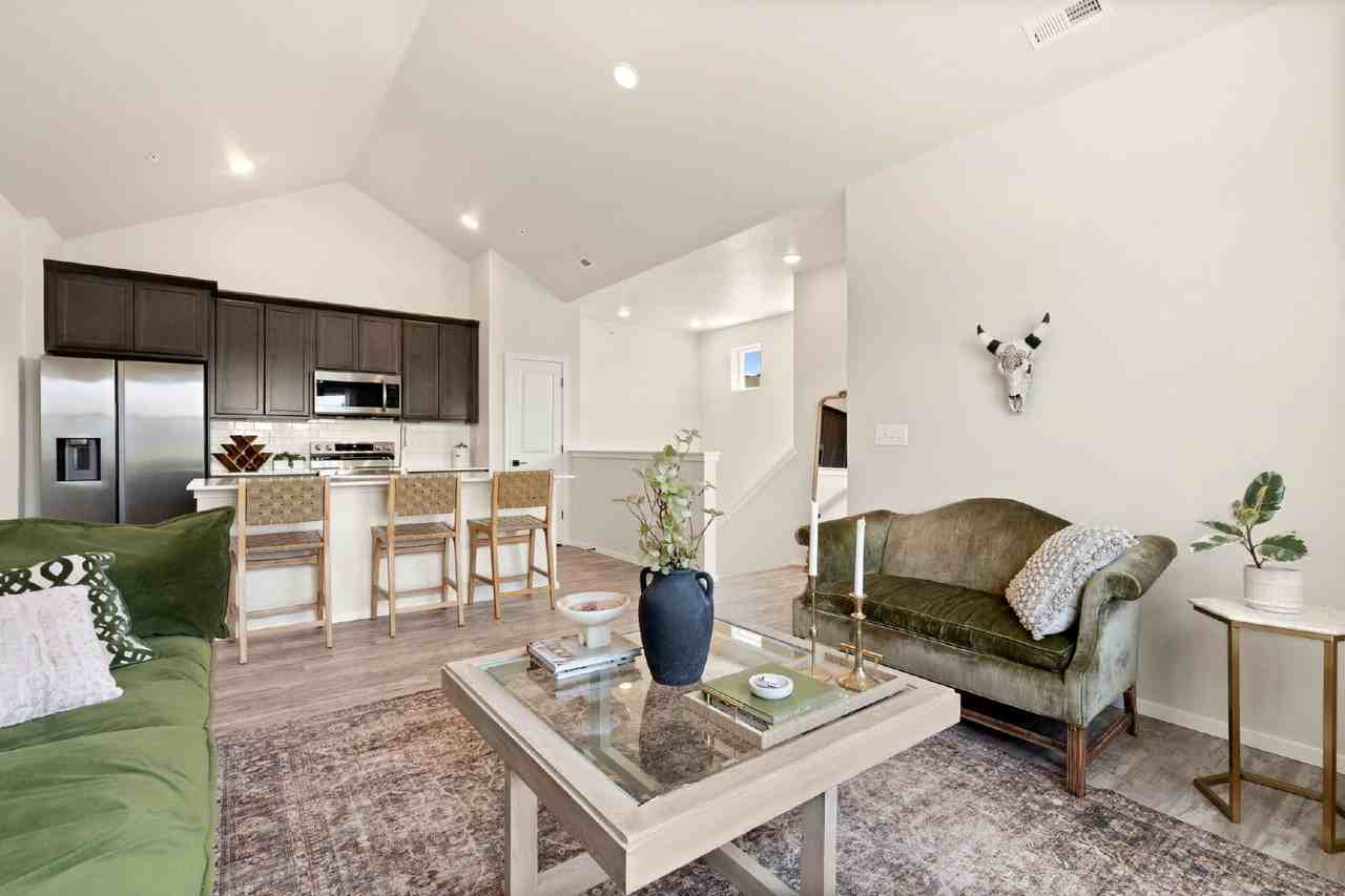2702 Barnstormer St #A - Photo 5 of 26