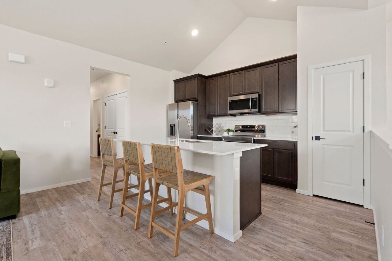 2702 Barnstormer St #A - Photo 6 of 26