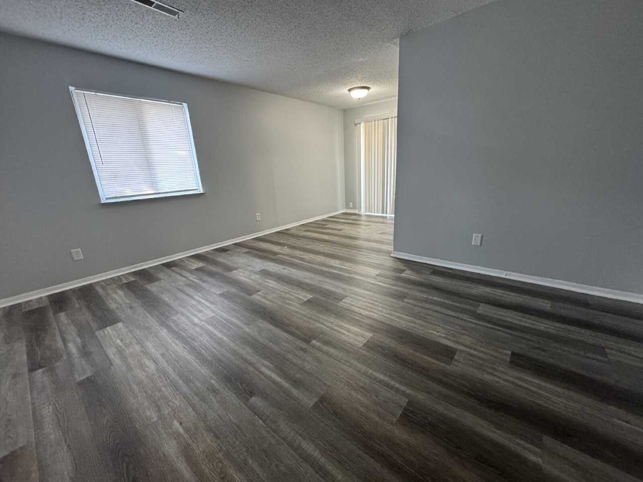 1610 S Spring St #D - Photo 2 of 11