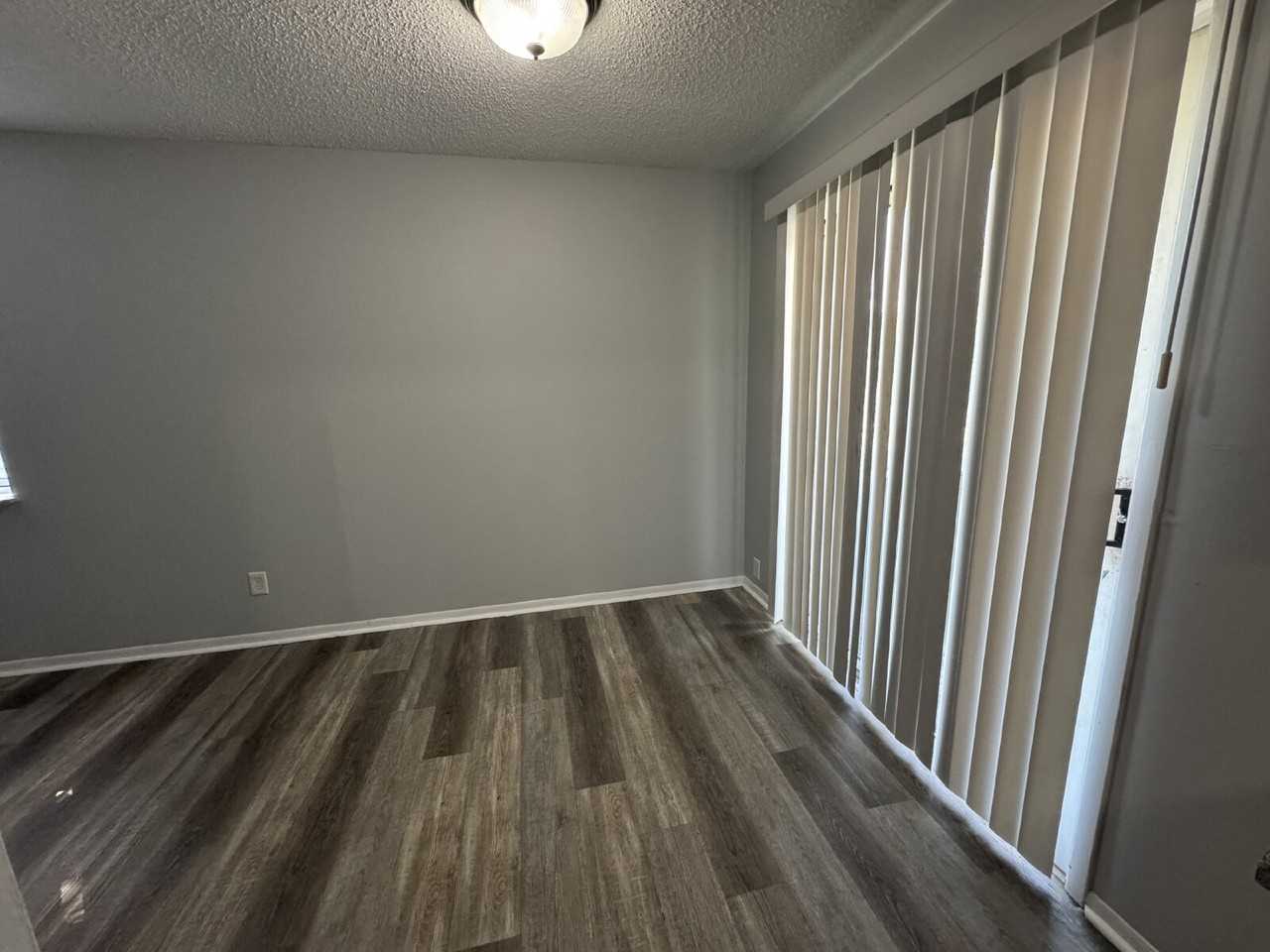 1610 S Spring St #D - Photo 5 of 11