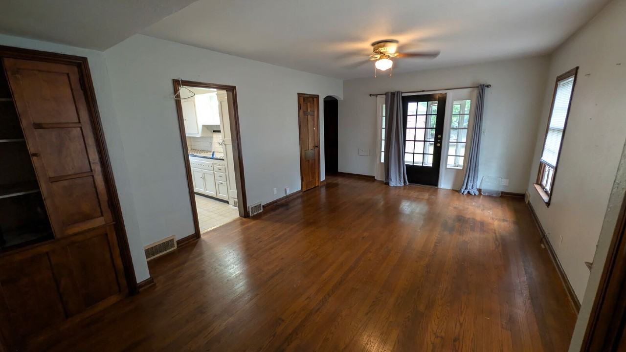 504 E 64th St - Photo 3 of 9
