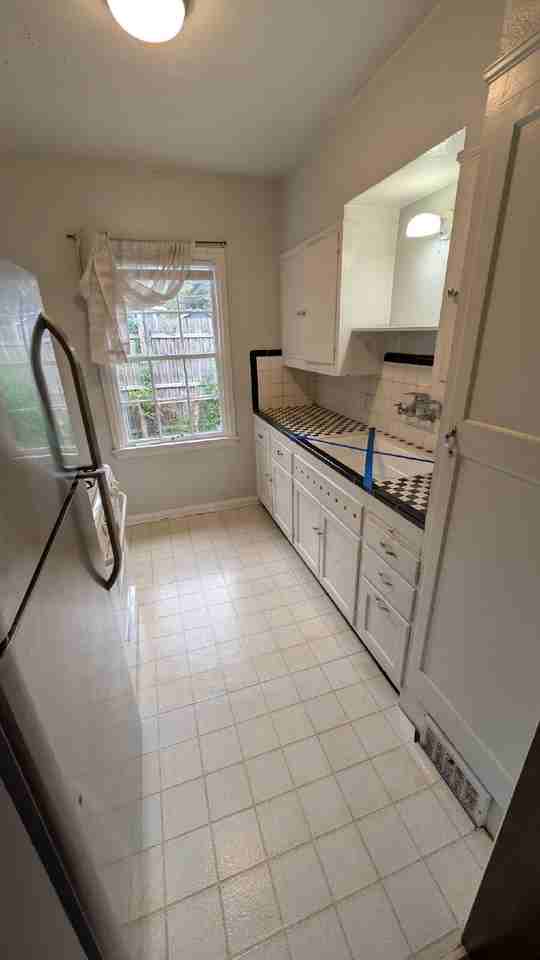 504 E 64th St - Photo 5 of 9