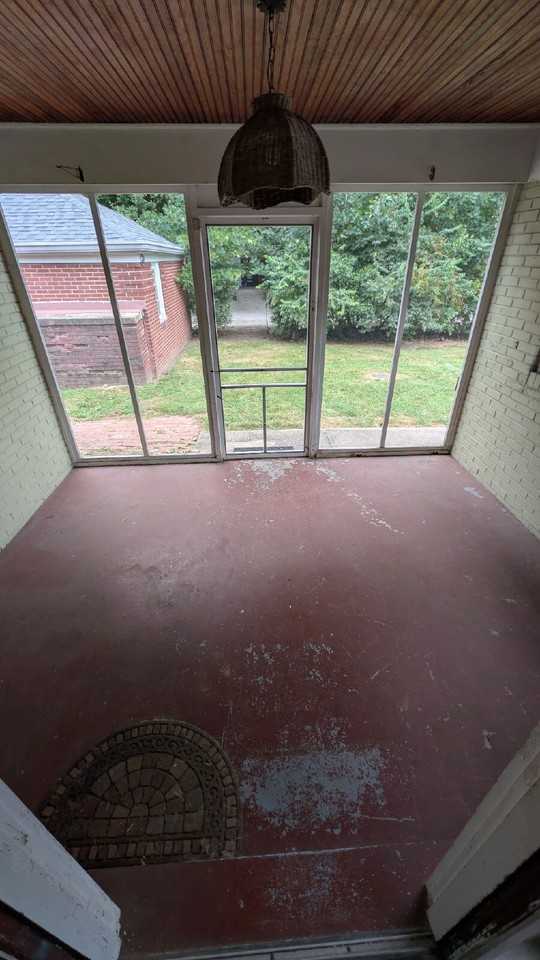 504 E 64th St - Photo 7 of 9
