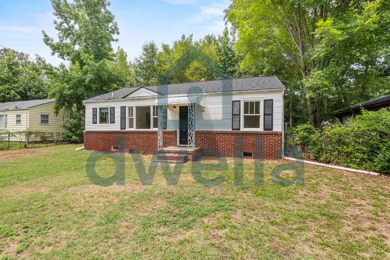 451 Loring Dr - Photo 2 of 25