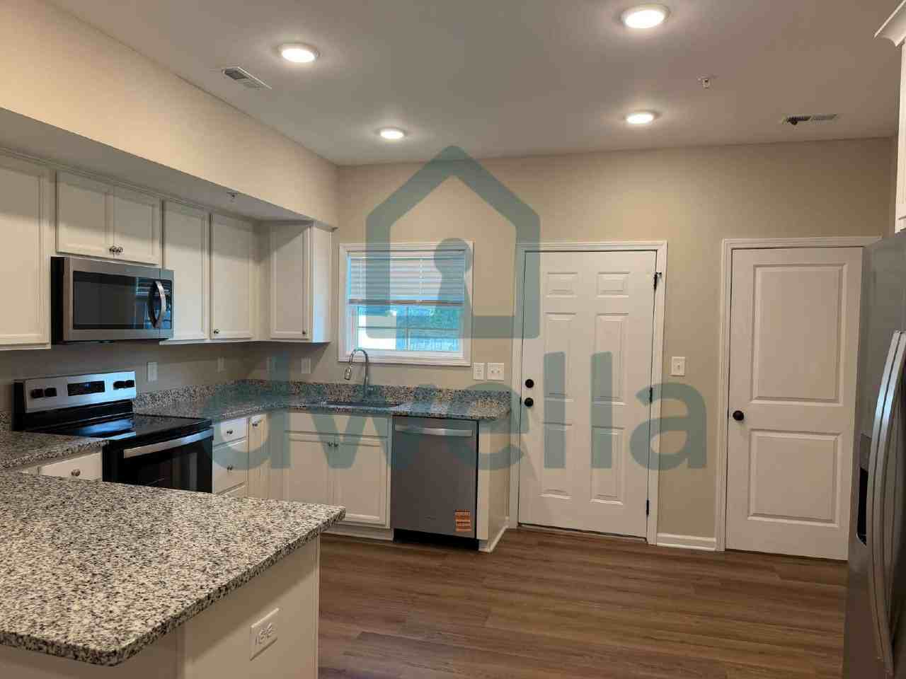 1511 Fort Bragg Rd Apt D - Photo 2 of 10