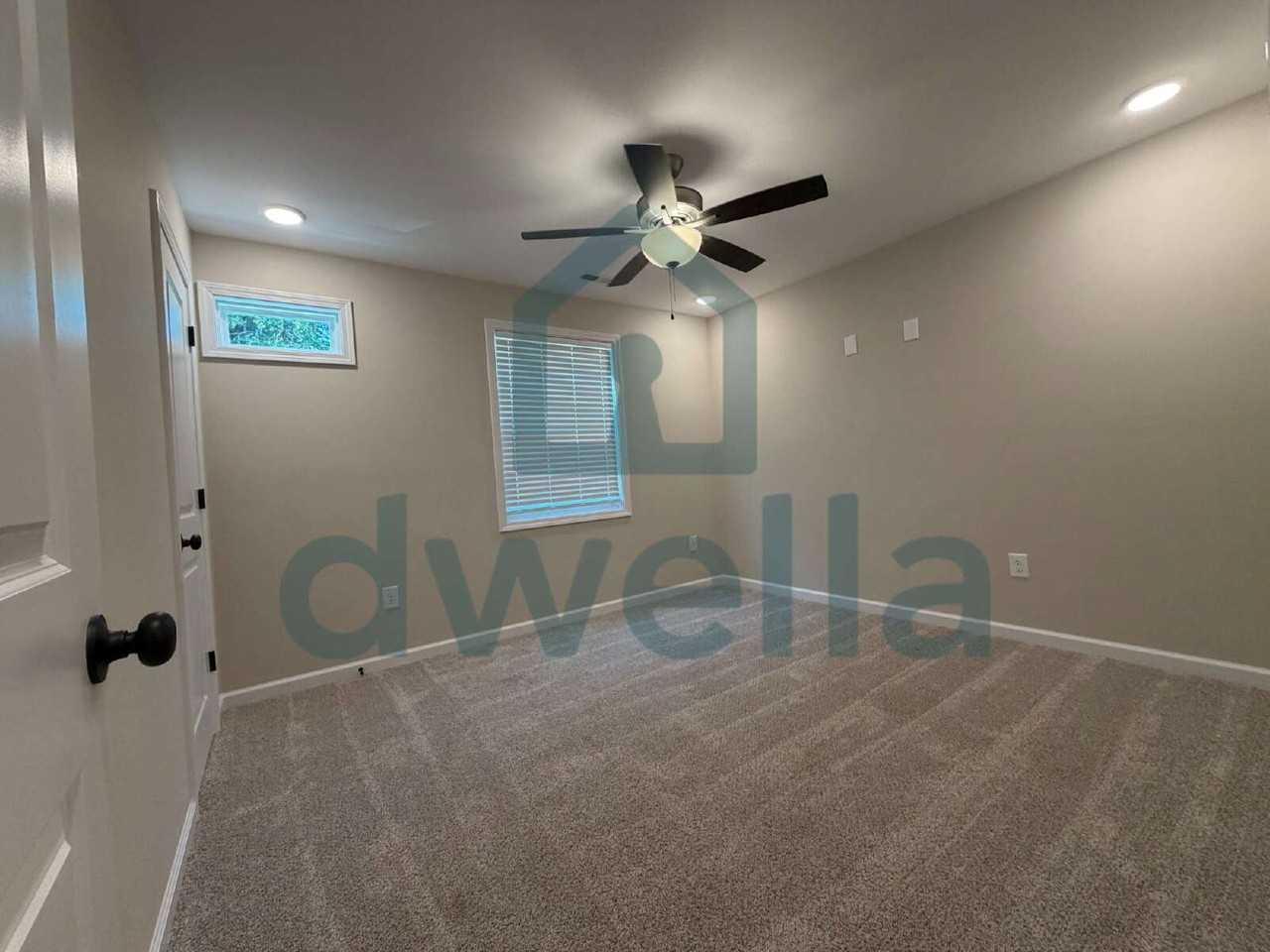 1511 Fort Bragg Rd Apt D - Photo 6 of 10
