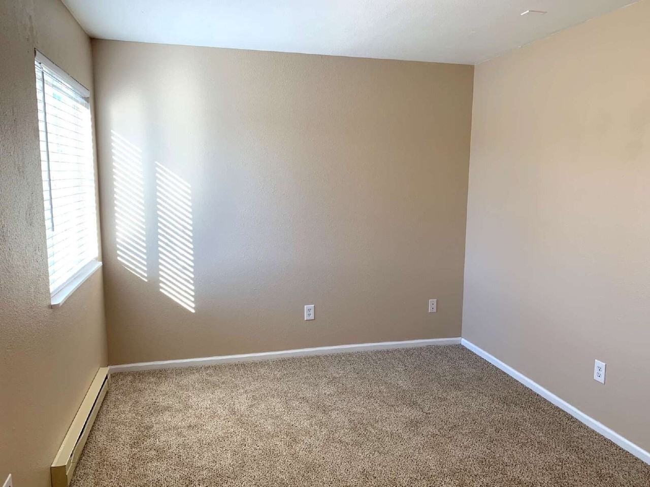 1700 Erin Ct Apt B - Photo 2 of 45