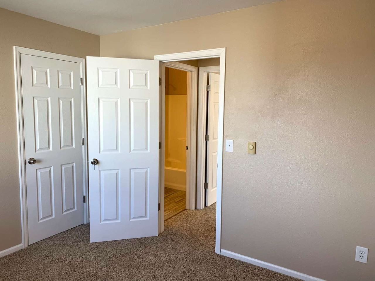 1700 Erin Ct Apt B - Photo 7 of 45