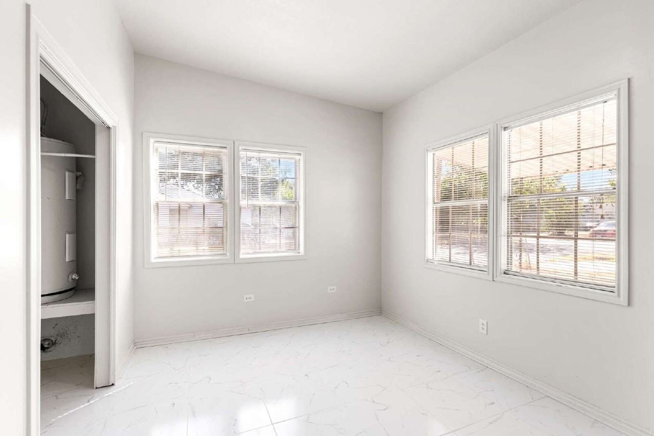 2700 Alexander Ave - Photo 5 of 11