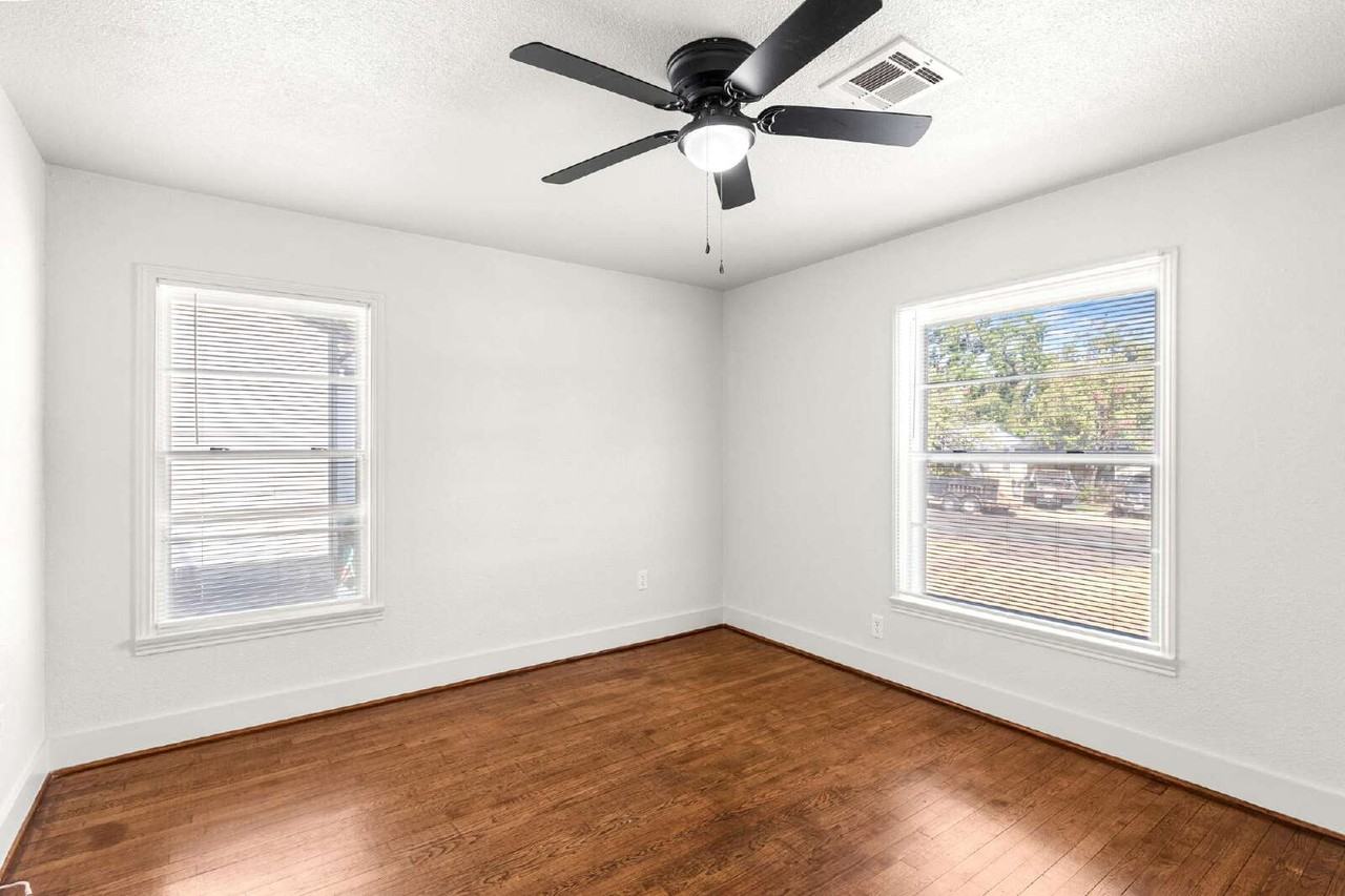 2700 Alexander Ave - Photo 6 of 11