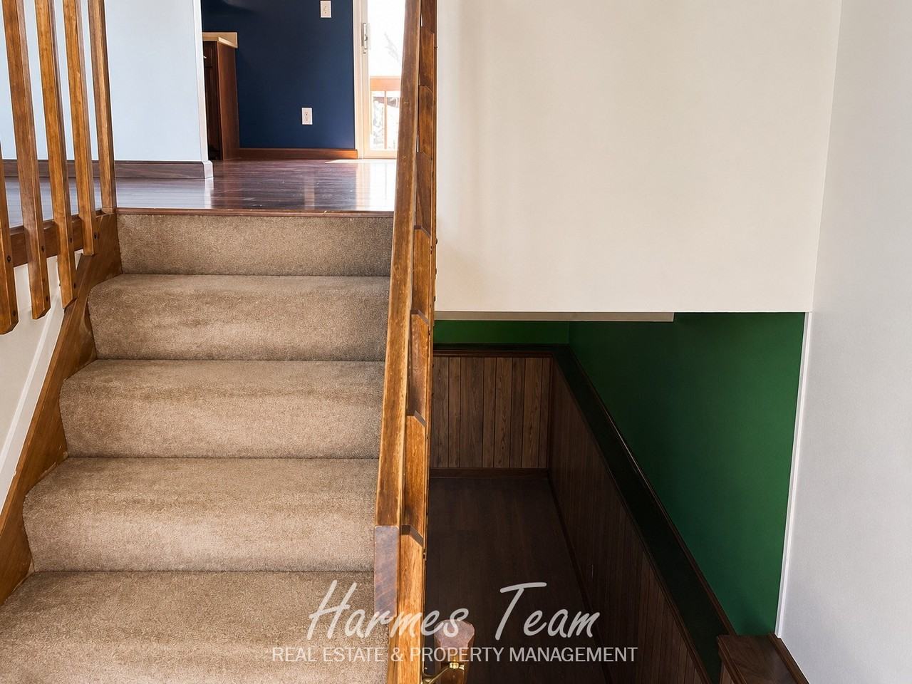 4236 Gatewood Dr - Photo 3 of 24