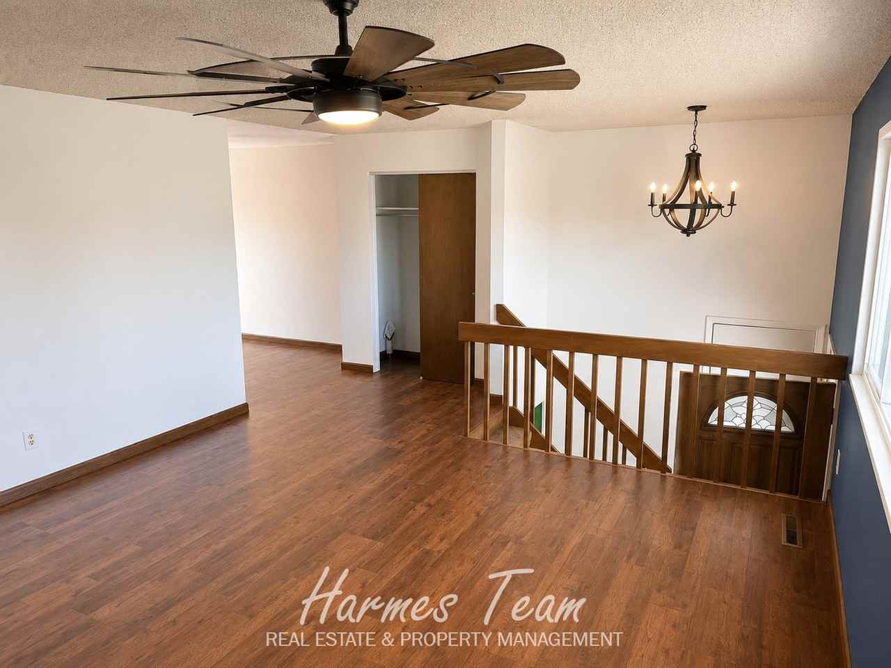 4236 Gatewood Dr - Photo 4 of 24