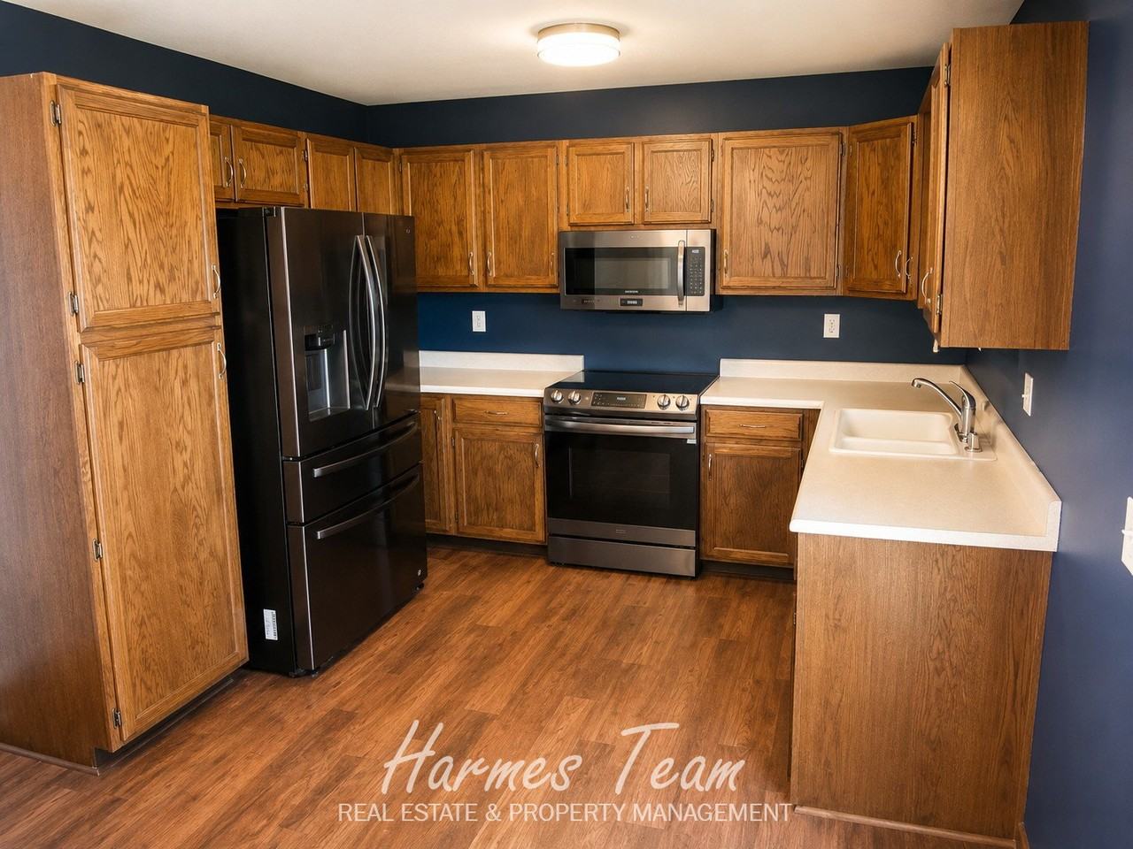 4236 Gatewood Dr - Photo 5 of 24