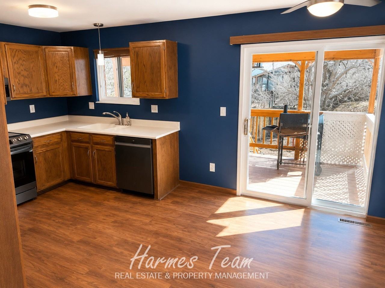 4236 Gatewood Dr - Photo 6 of 24