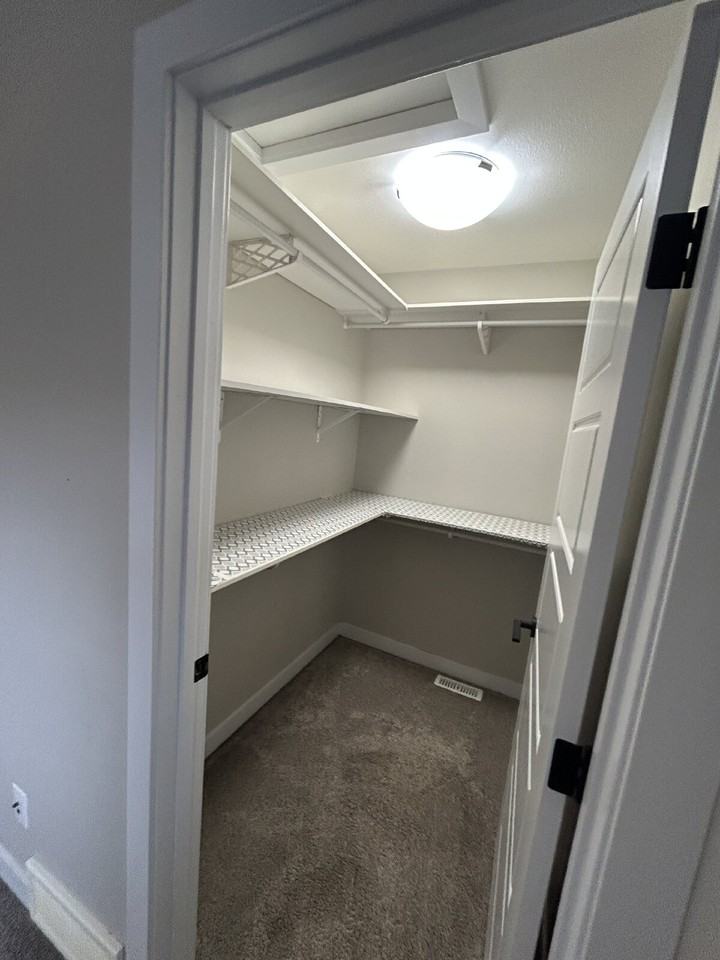 463 Boykowich St - Photo 5 of 24