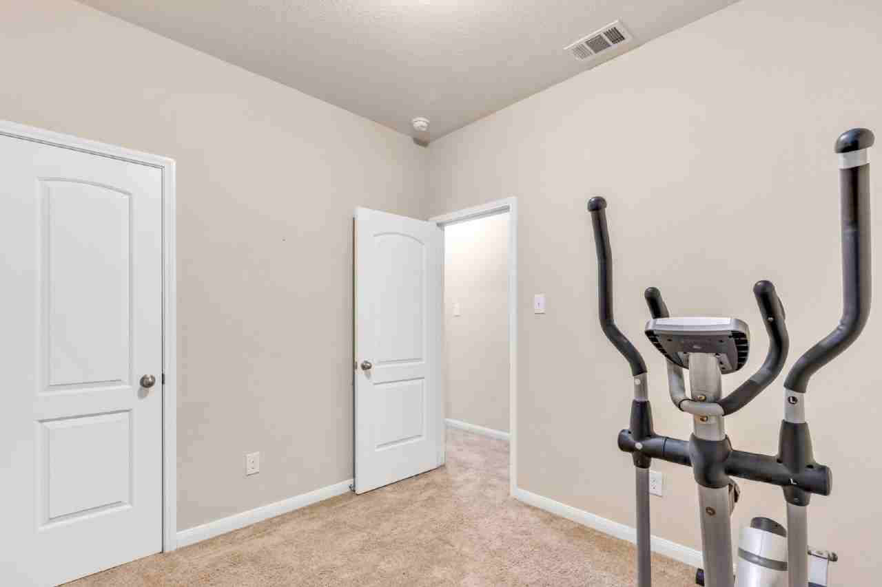 1401 Park Trails Blvd - Photo 4 of 50