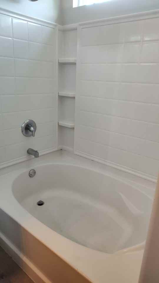 166 Lakepointe Dr - Photo 7 of 13
