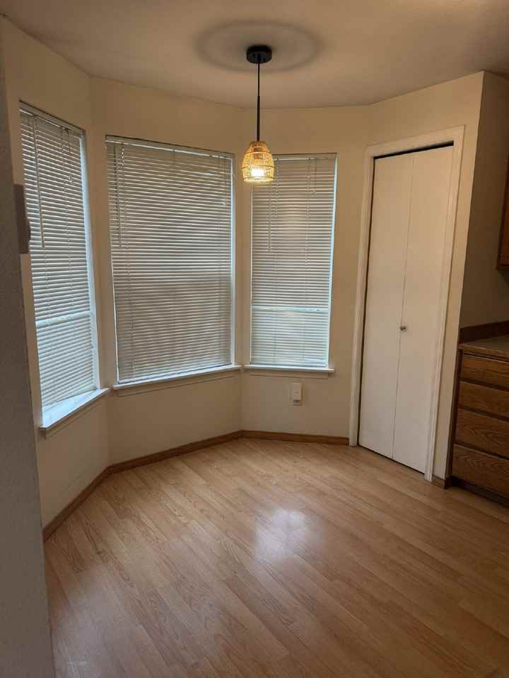 23930 56th Ct S #C2 - Photo 5 of 17