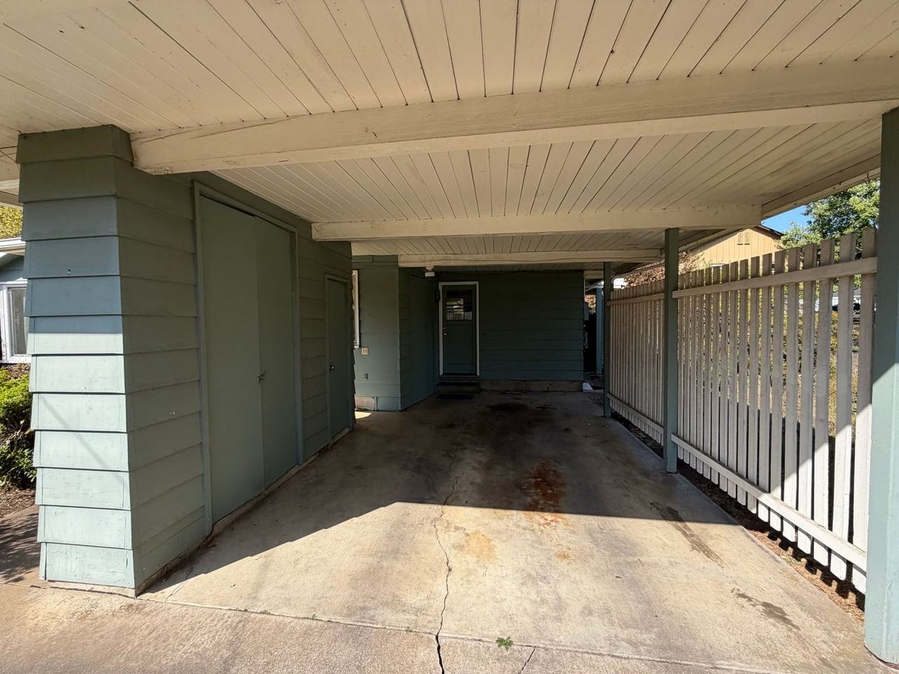 3870 Hilyard St - Photo 2 of 18