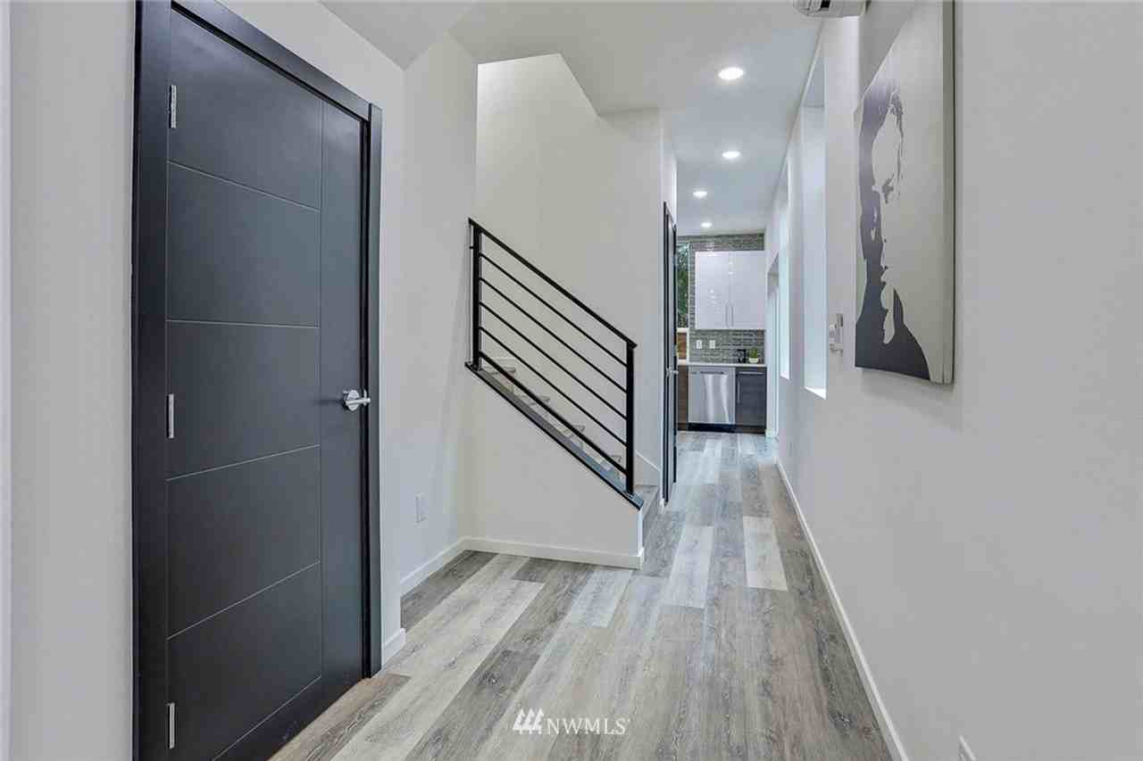 2045D Nw 63rd St - Photo 6 of 24