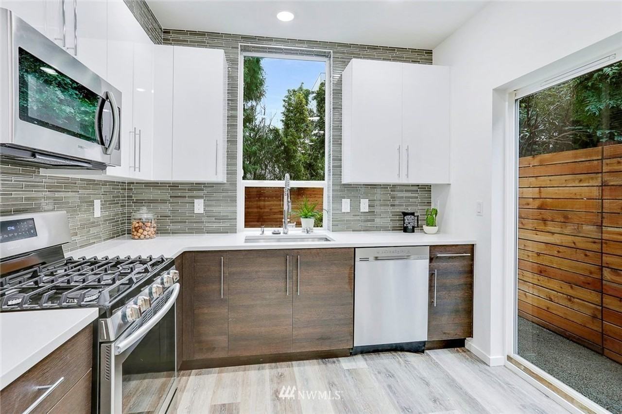 2045D Nw 63rd St - Photo 7 of 24