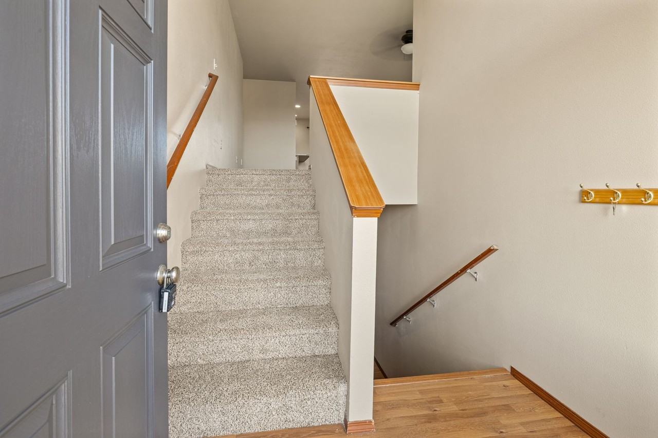 1911 W Peakview Dr - Photo 6 of 50