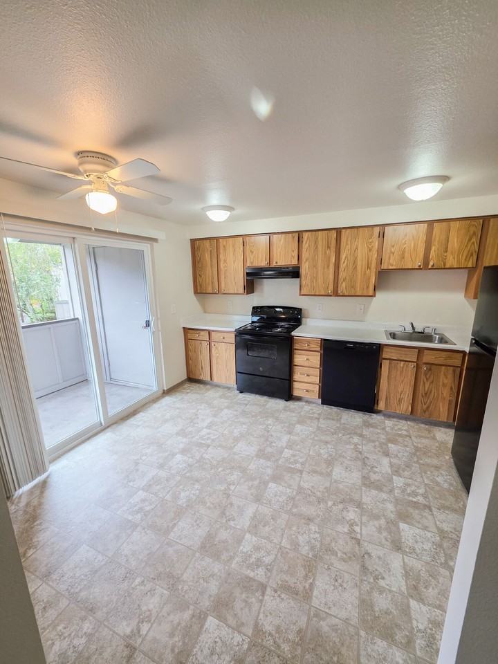 Park Green Apartments - Photo 6 of 9