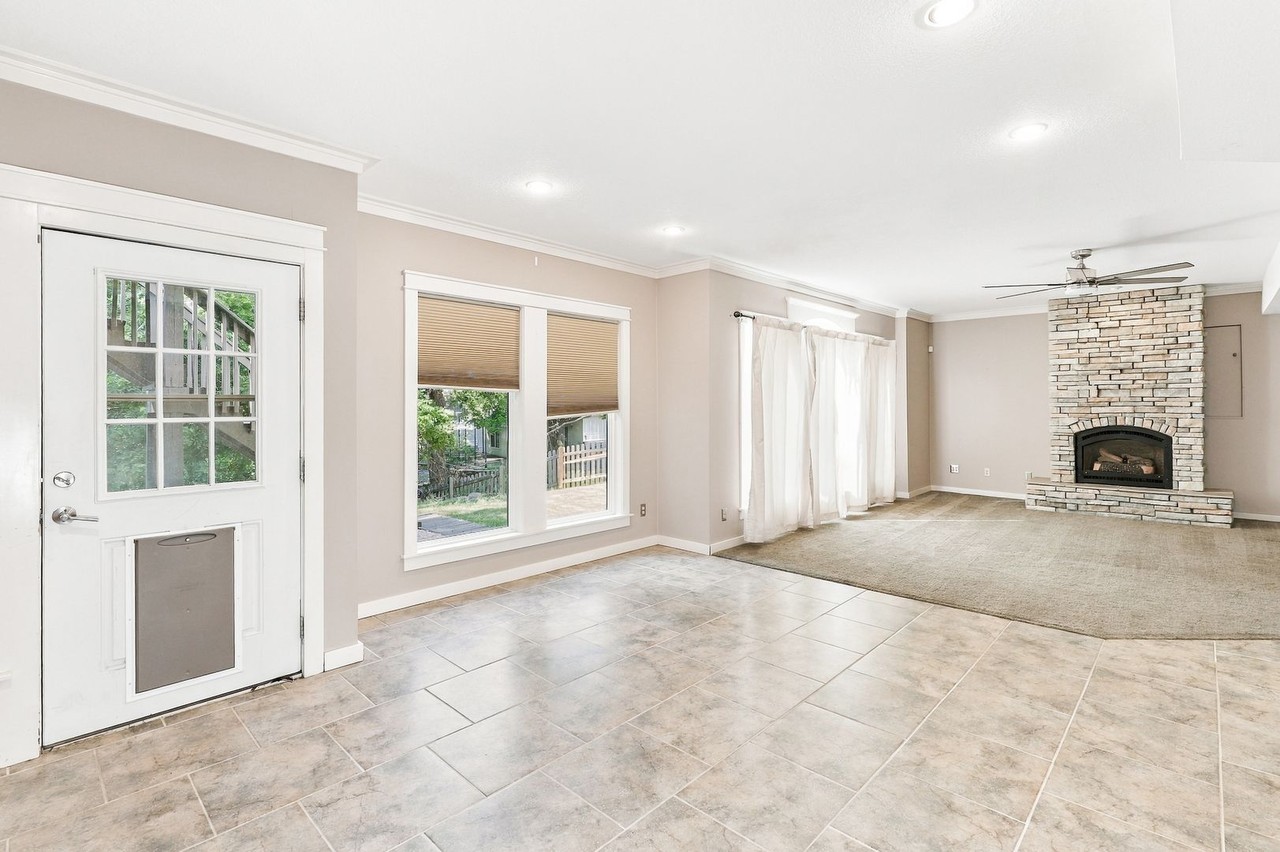 6320 N Nevada Ave - Photo 6 of 39