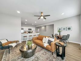 featured image of 865 Nw Sproul Dr
