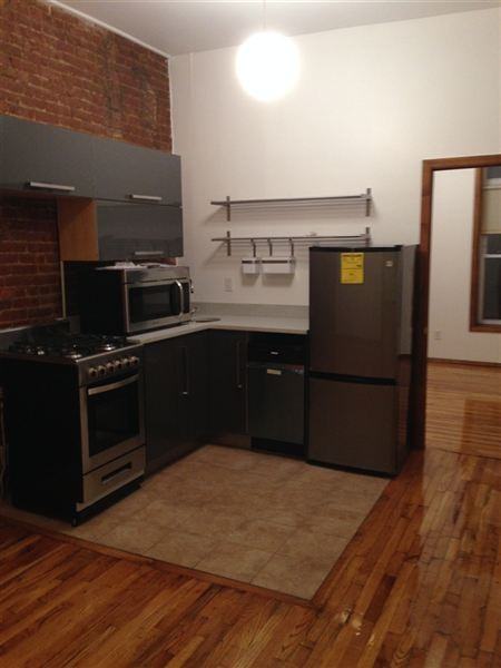 600 Willoughby Ave - Photo 2 of 6