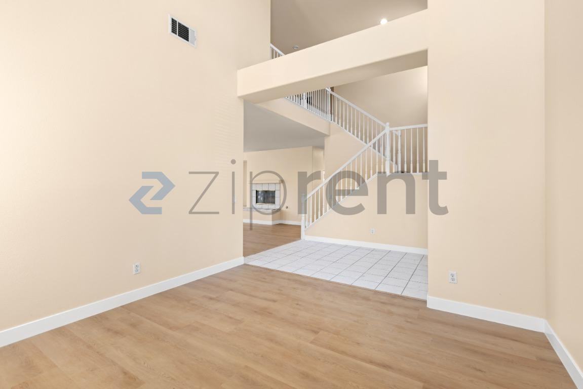 3276 Canyon View Dr - Photo 7 of 39