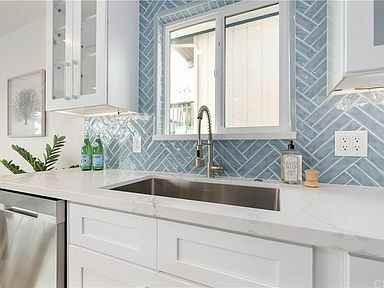 2405 Juniper Ave - Photo 3 of 28
