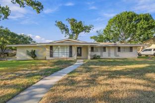 701 Windrock Dr - Photo 1 of 1
