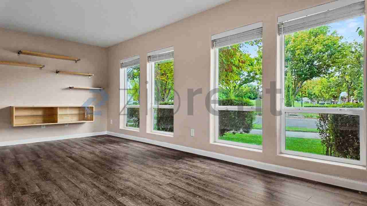 10948 Tower Park Dr - Photo 7 of 26