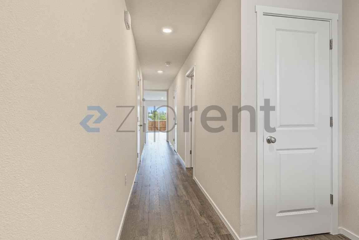 10213 Ne 79th Ct - Photo 4 of 23