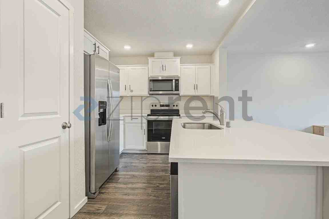10213 Ne 79th Ct - Photo 6 of 23