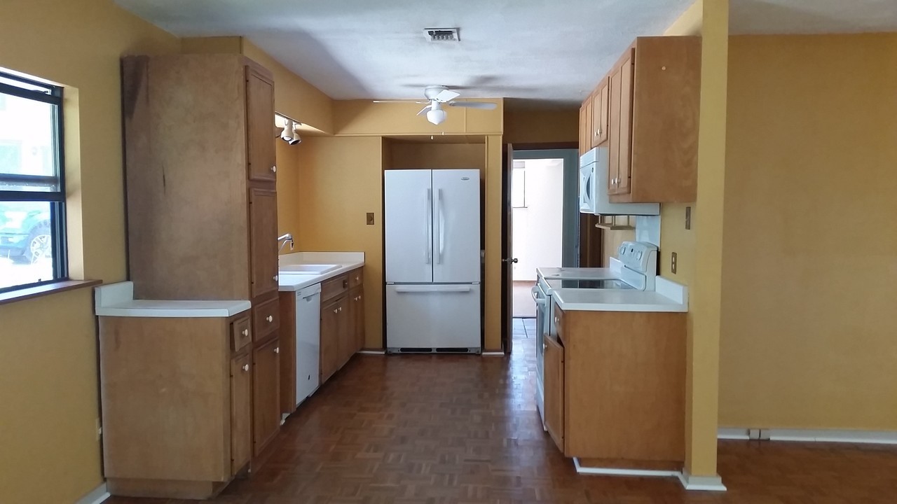 617 Wilson Rd - Photo 3 of 46