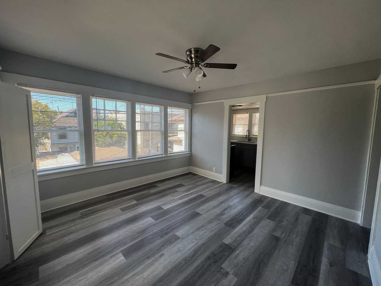 LB0921 - Photo 4 of 17