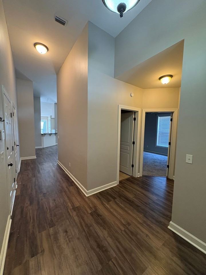 540 Orchard Cir - Photo 4 of 47
