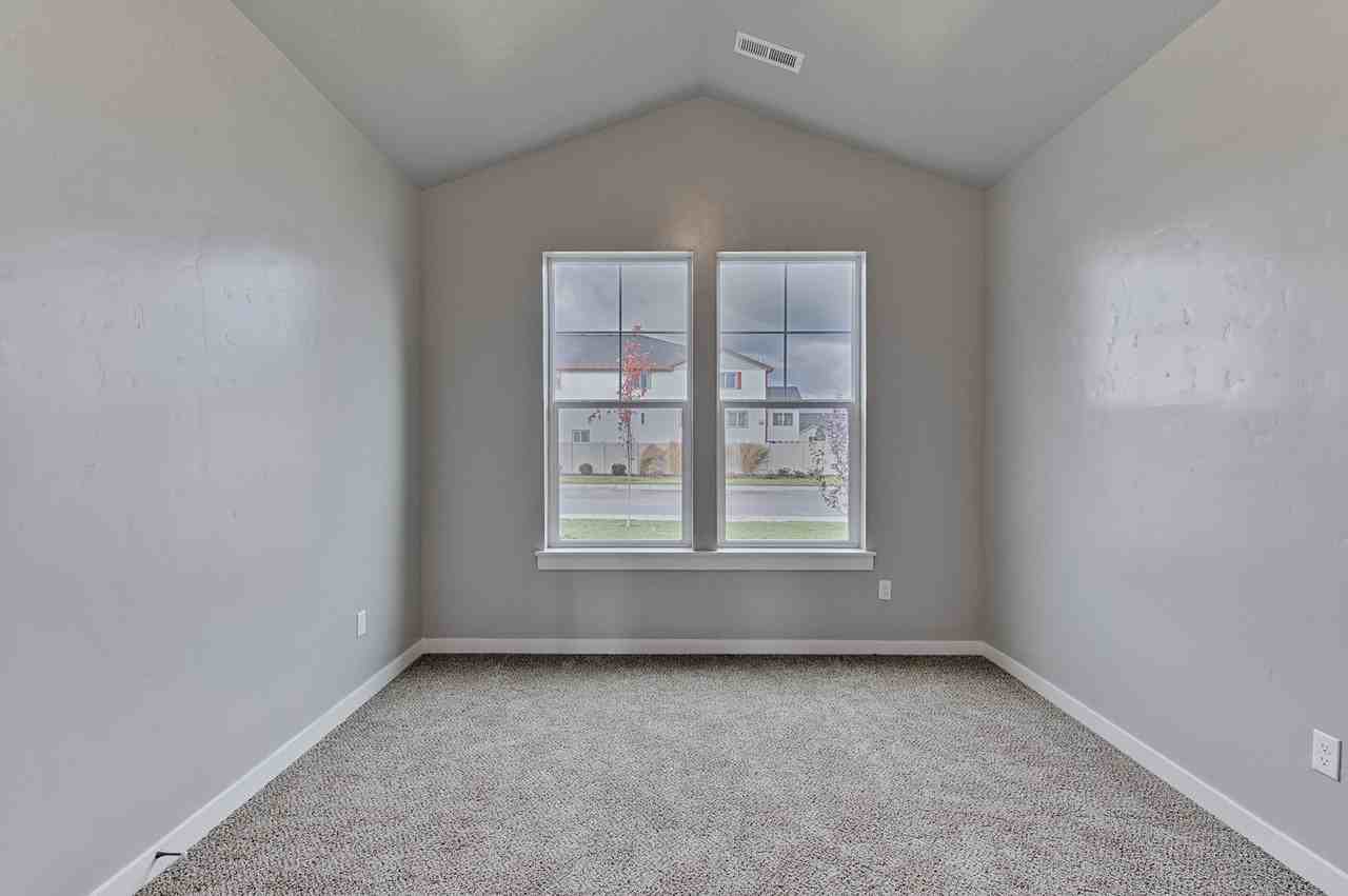 4592 S Merrivale Pl - Photo 3 of 31