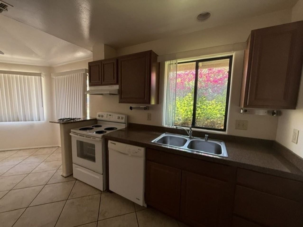 52765 Avenida Diaz - Photo 6 of 17