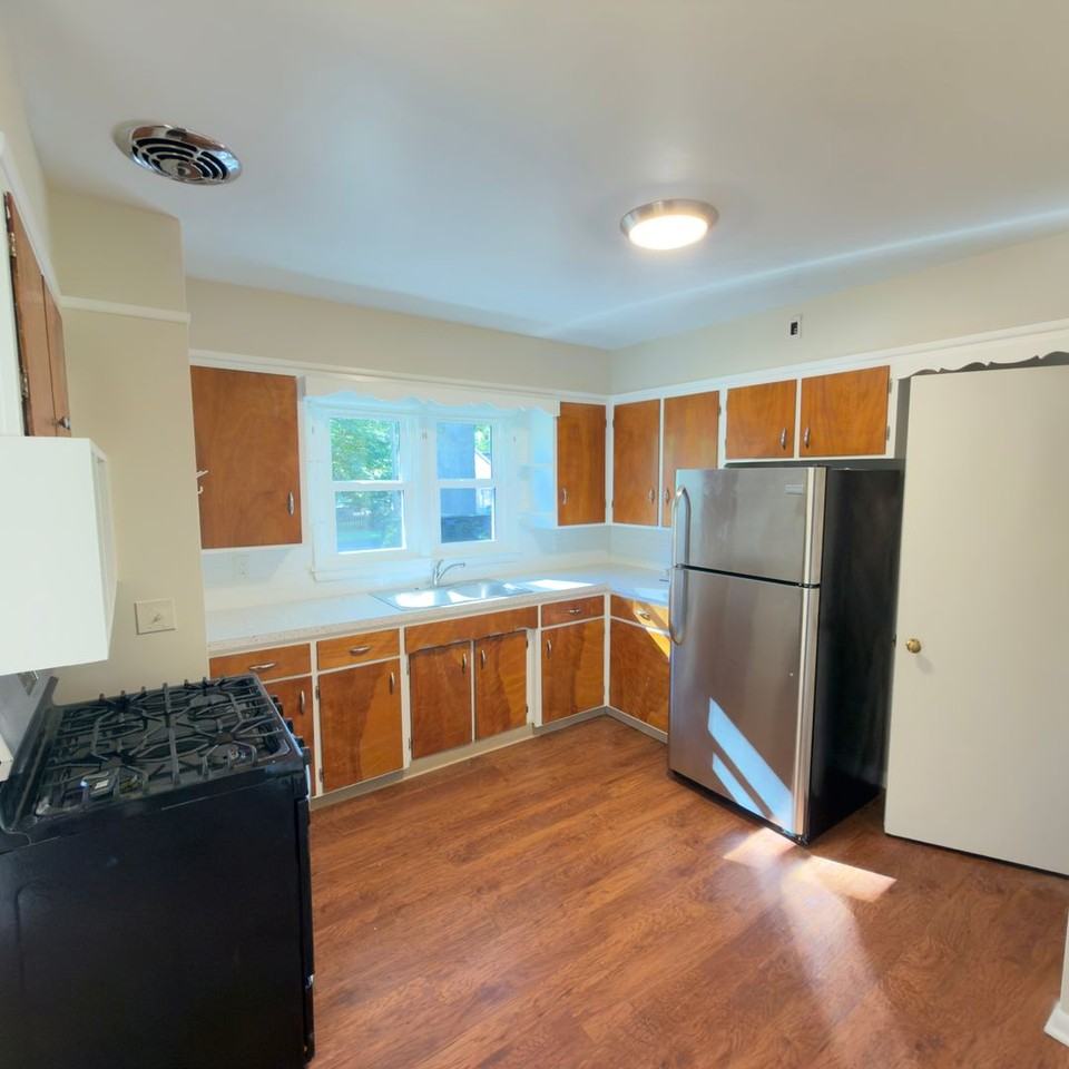 2789 Thornapple River Dr Se - Photo 5 of 17