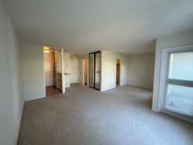 8 Admiral Dr #341 - Photo 1 of 1
