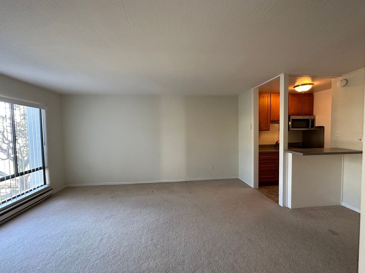 8 Admiral Dr #341 - Photo 3 of 21