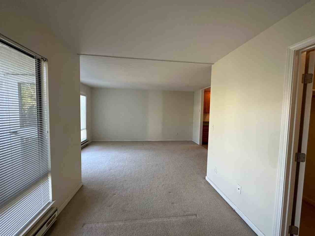 8 Admiral Dr #341 - Photo 5 of 21
