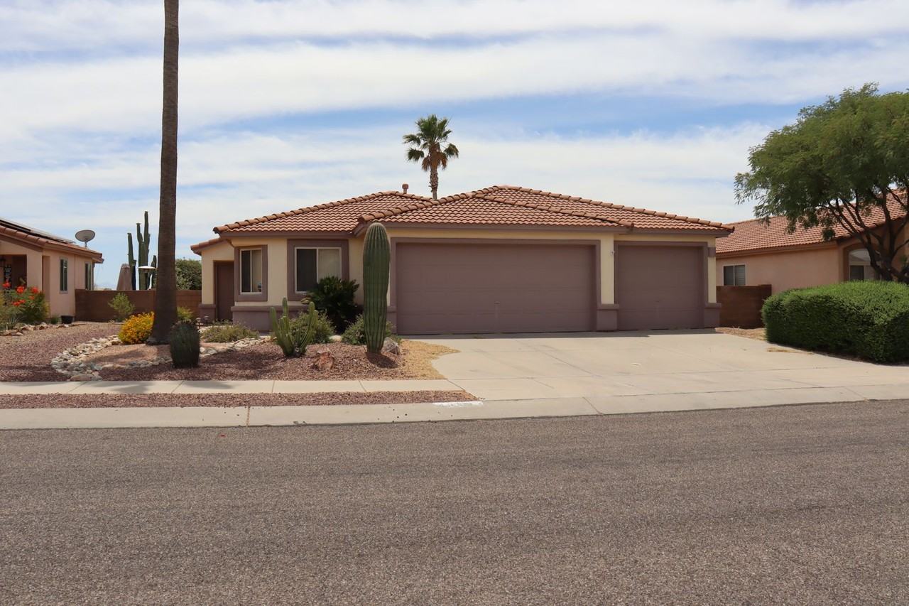 4943 W Rosebay Dr - Photo 2 of 50