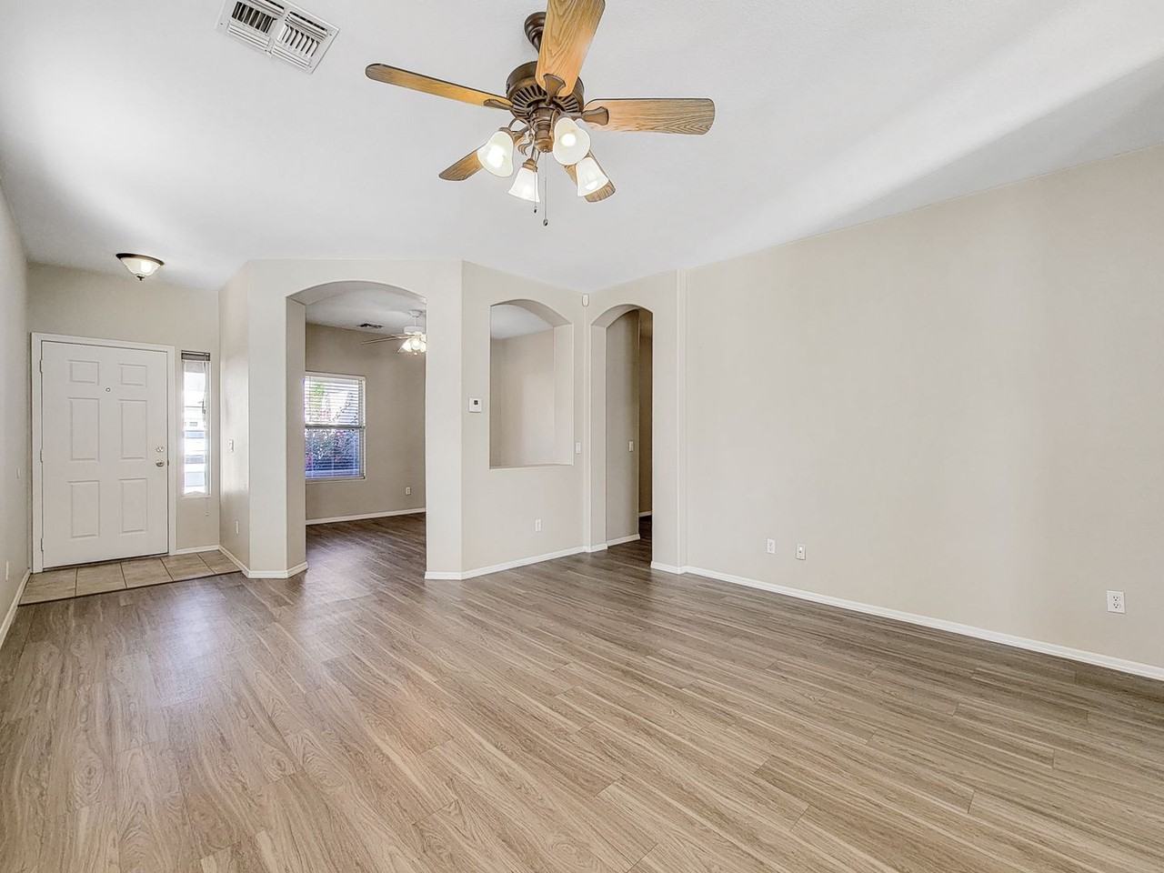 14173 W Weldon Ave - Photo 7 of 27