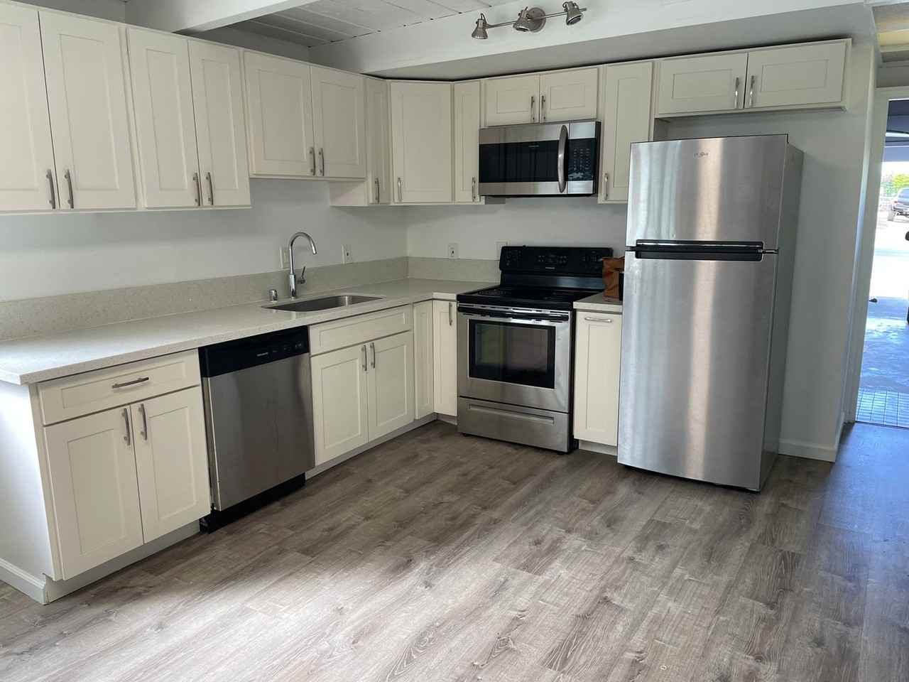 569 Kaumakani St - Photo 3 of 9