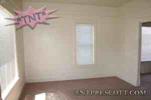658 Ash St - Photo 4 of 16